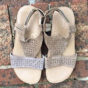 Aetrex US 37 Melanie Adjustable Quarter Strap